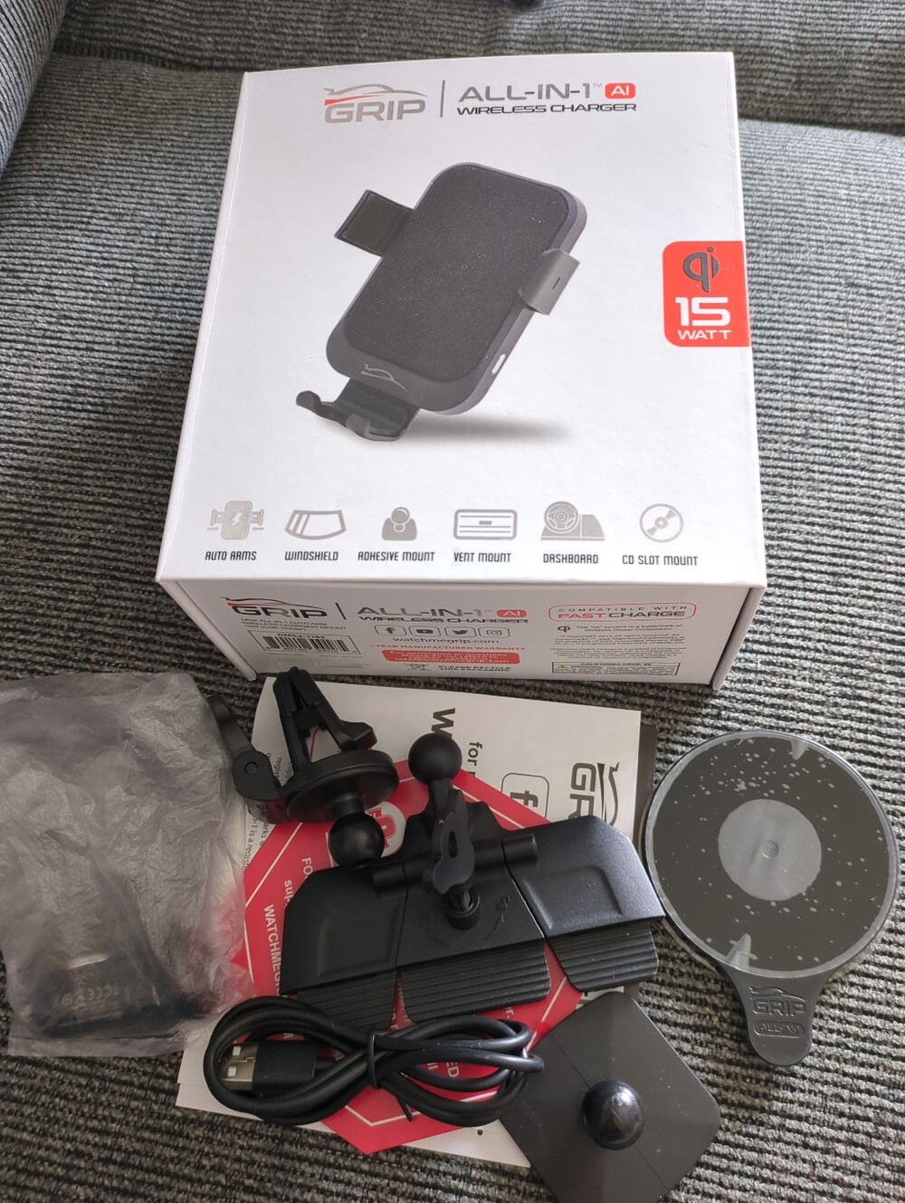 ❤️ BNIB Grip All-in-one AI Wireless Car Charger